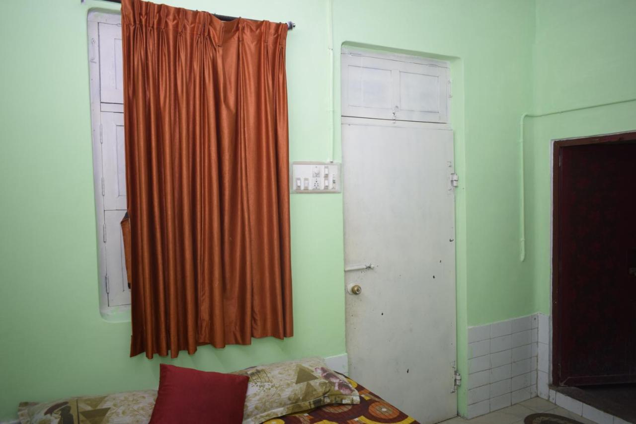 Balaji Guest House ปอนดิเชอรี ภายนอก รูปภาพ