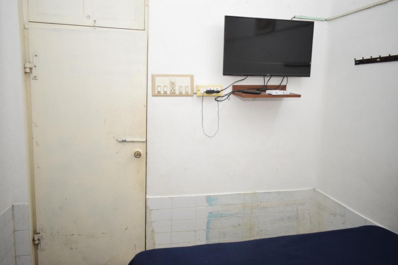 Balaji Guest House ปอนดิเชอรี ภายนอก รูปภาพ