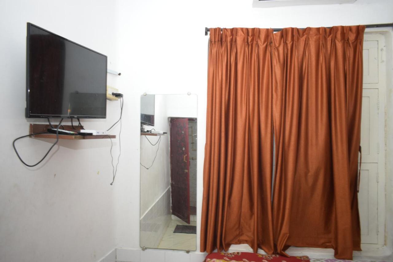 Balaji Guest House ปอนดิเชอรี ภายนอก รูปภาพ